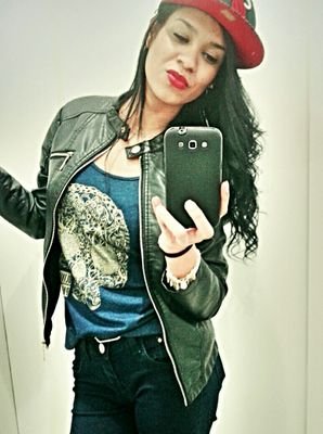 Deboraluanas's profile picture. Na dúvida,  Faça!