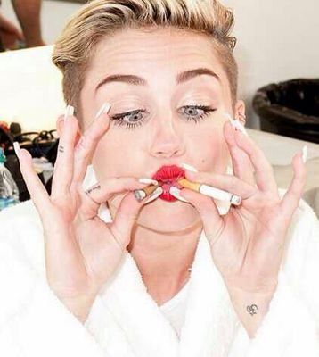 Tô indo fazer esculturas de bugiganga coloridas com a Miley, bjs