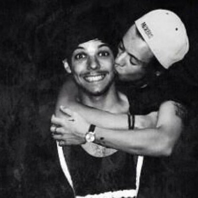 Well let me say something i do ship Larry harcore! And they deserve to be together so if ya ship them like me follow me i'll follow back