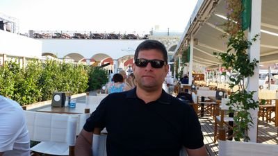 YarkaHikmet's profile picture. 