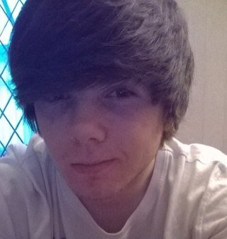 True Manchester united fan! Lazy git, follow me for a follow back x :)
