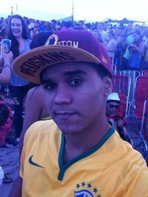 Guiado por Deus, iluminado e protegido pela força de Zeus !