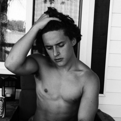 caidendomingues's profile picture. Photographer & Writer | 17