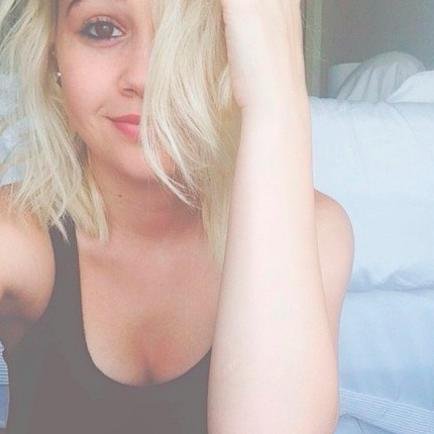 ☽life is given not to be sad my queen☾