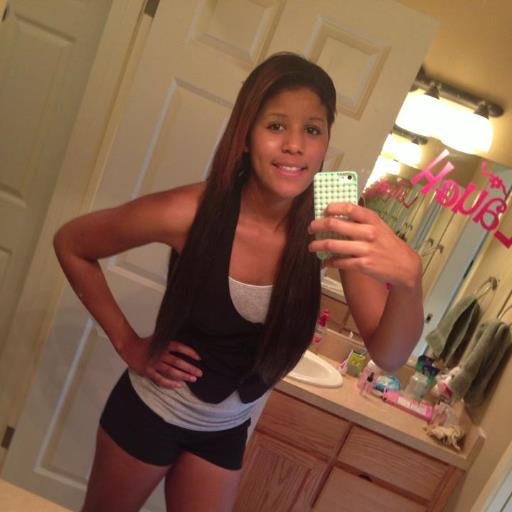 ShantelYeahhDat's profile picture. 22 . Mixed . ✌️Sons . Aries . $$ . Loyalty . Happiness .