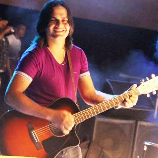 sou uma pessoa tranquila gosto de fazer amizades verdadeiras, vivo da musica a muito tempo essa é a minha vida esse é o meu trabalho....