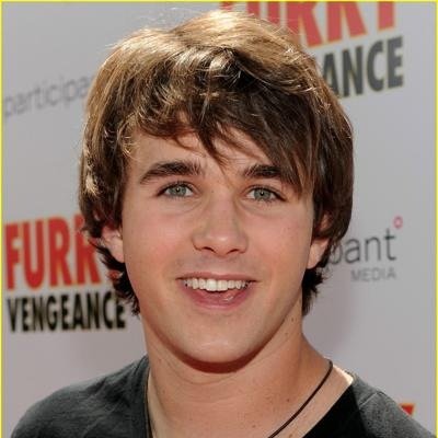 I'm Sam I can turn into a wolf. I'm weird and I also can moon walk. BAZINGA!!! 
And I'm in the Dusk pack