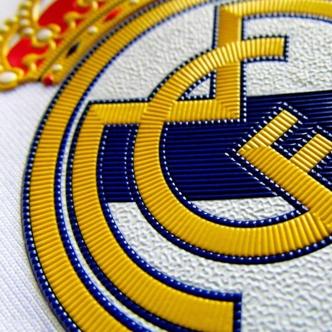 “No sé si lo entendéis: lleváis en vuestras camisetas el escudo del Real Madrid“