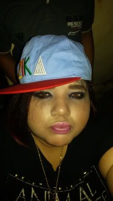 Sou um pessoa muito carinhosa e sou leau e amor quem mim ama falo tudo que eu penso e só amo quem mim ama
