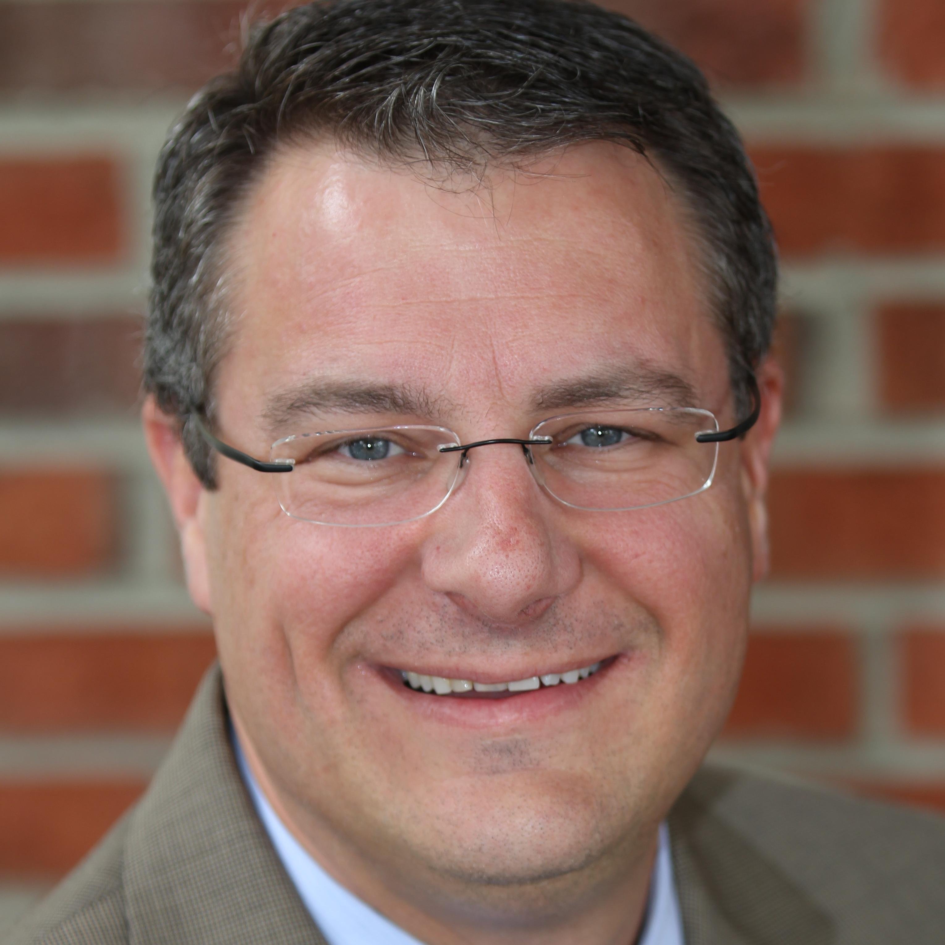 Accomplished marketing leader with with extensive start up and business growth expertise. Father of 4, believer in marketing action for greater ROI.