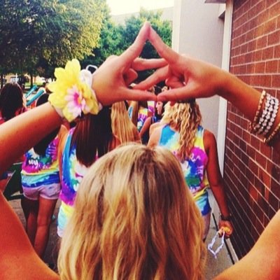 The Zeta Lambda chapter of Delta Zeta at East Carolina University. Check out our Instagram @deltazetaecu and website  https://t.co/Ei9jFlJkf1