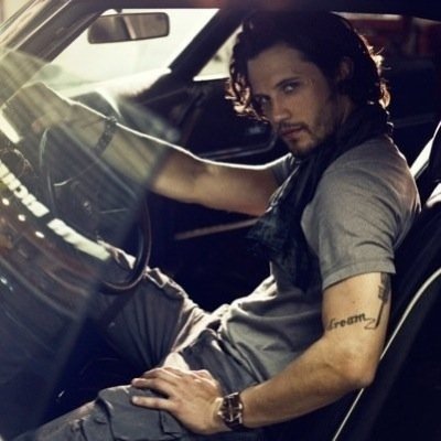 Made vampire in the 1970s. Highly intelligent, sexy, compassionate, and protective. I love to play the guitar. {Single} [RP AU/MC 21+]