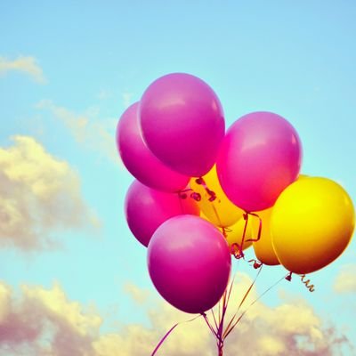 ويليقُ بِنا السَّعدُ والأفراحِ والبسماتِ ♡