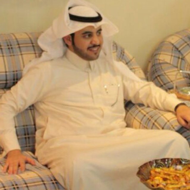 نتواصل بالقلوب ولو أبعدتنا الدروب ونحيا بالدعاء وإن صعب اللقاء دمتم برخاء...أعشق الشعر ومتذوق له
