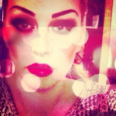 lock_lora's profile picture. 