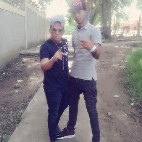 100% Vakano Sigueme Y Te Doy Back De Una Vee :*