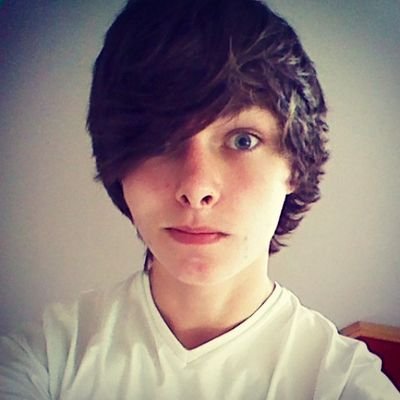 16,irish, i play guitar in a band, i spend most of my time doing dumb stuff with friends i follow back :)