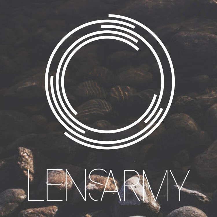 Hi, we are Lensarmy! A german online magazine for photography!