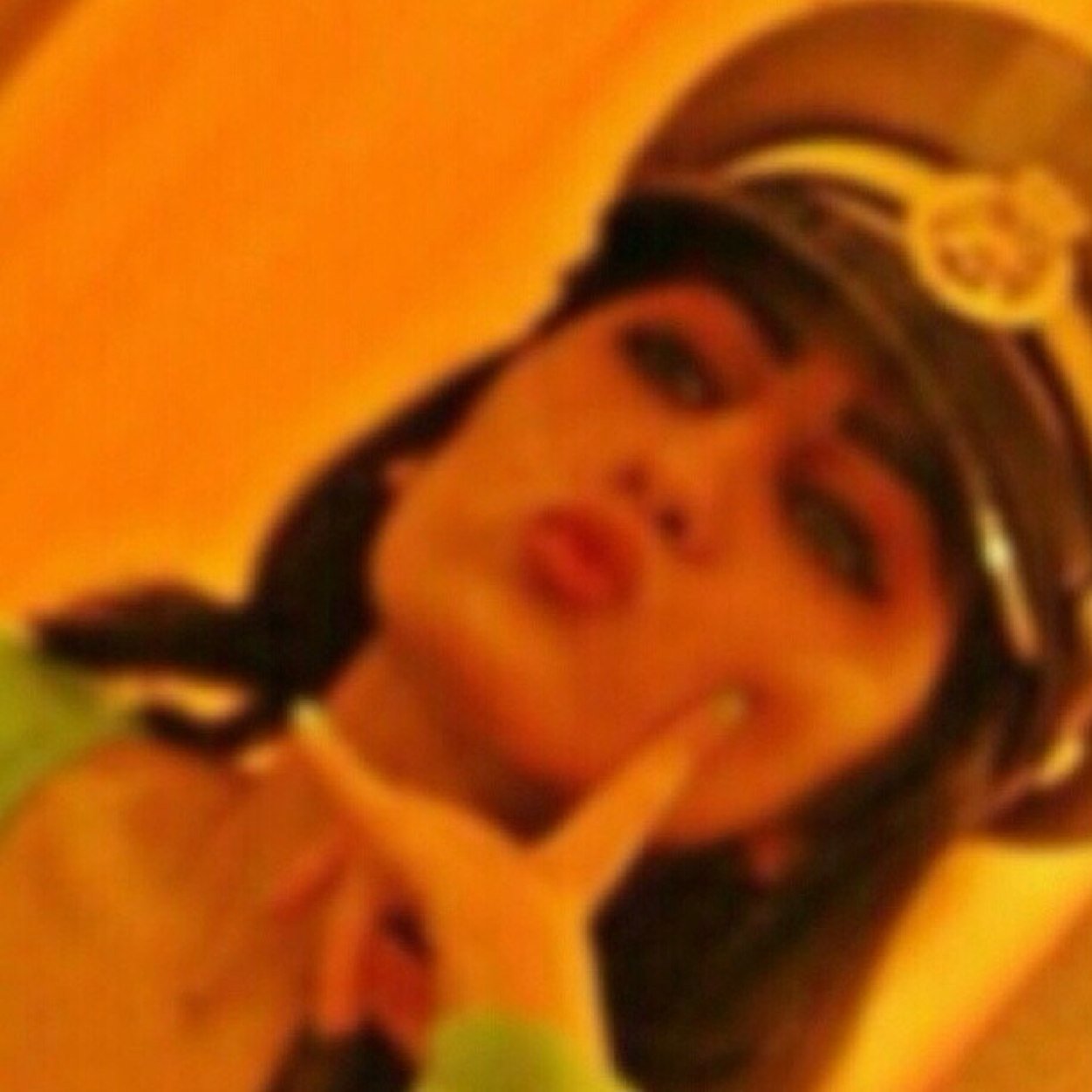 بين هوى روق وعشق بروق ♡