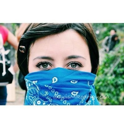 La democracia no nace, se hace. 

#LaSalidaEsCALLE. @Cual_Democracia