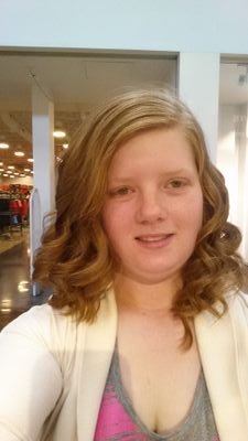 littlebitof2's profile picture. 