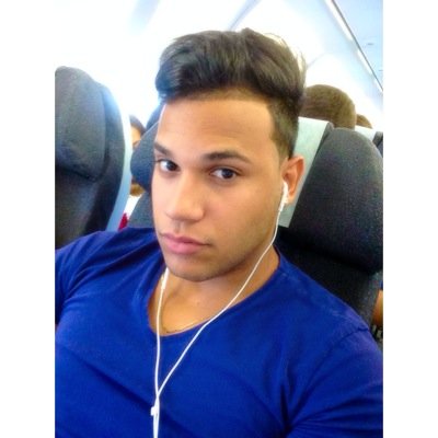 Cantante @DA2 #JORGE3 #SinEllA #soyyo