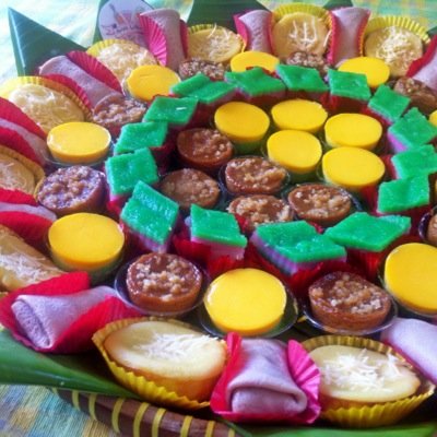 all about food, traditional #kulinerbugismakassar and modern,made by love and passion. For Order,by ph/sms 081342118881/ line id immawicaksono.