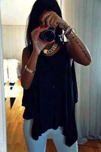 studied at thebes academy live in egypt ,i love all kinds of music ,writing ,hate quiet ,  gain new friendship ,if u wanna know more follow me :)