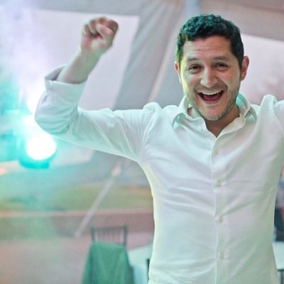 Luisarth's profile picture. Amateur runner, swimmer, standuper. Party & Beauty professional.