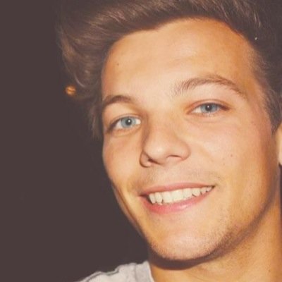 Louis, ugly? Uh, no. I'd fucking diss you if you think Louis is 'ugly', but it's wrong to insult the blind.