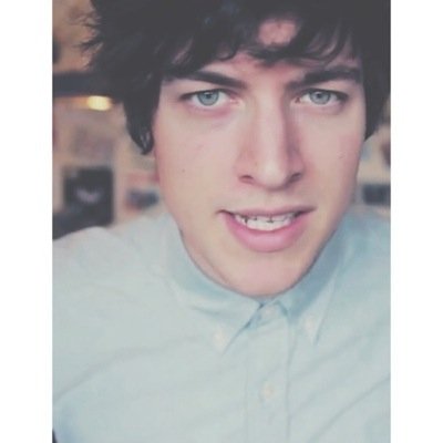 hi this is a free follow from @vinylphan please go follow me on there!