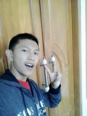 Di dunia ini tdk ada yg tdk mungkin. berusaha, ulet, pantang menyerah & berdoa kunci sukses membuktikan itu :)