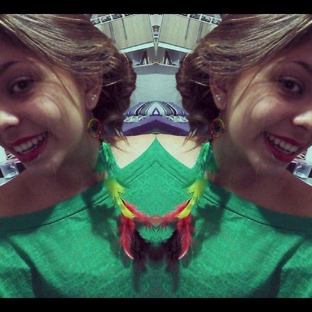 Minha vibe é boa demais pra te dar moral ✌