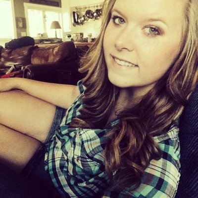 emyleighcox's profile picture. 