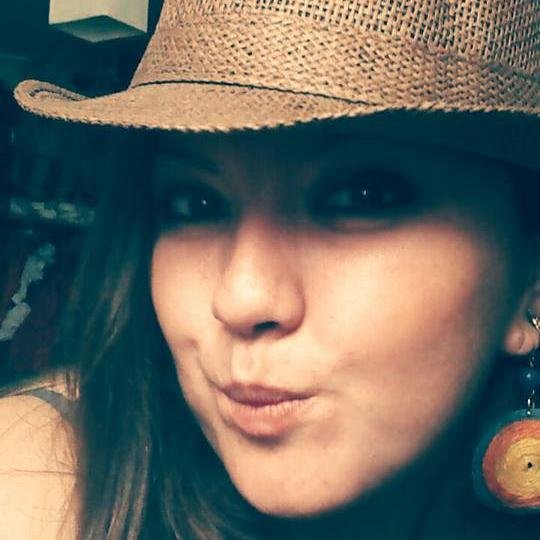 Ingeniera en prevención de riesgos, calidad y ambiente INACAP
Mamá de Amanda Isidora
Amante de la naturaleza y los animales y por sobretodo amante de la vida...