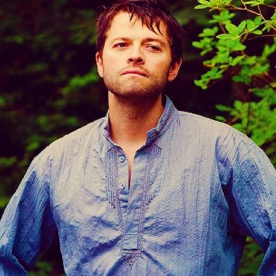 I'm Castiel. I'm an Angel of the Lord..or used to be. I hunt Croats with Dean. I use drugs to numb the fact that we could all die at any moment. {2014!Castiel}