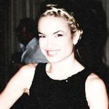 Um amor por anjos, que esconderam suas asas por baixo da música.                                                        ( @lua_blanco & @ddlovato )