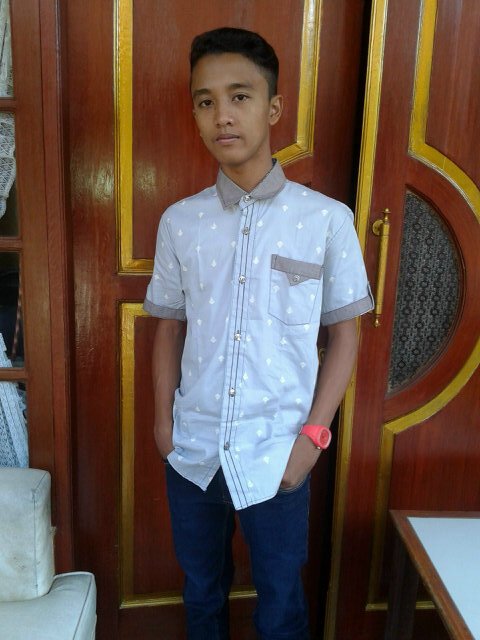 Vira Dwi Wahyudi doang lah.  3 :* ({})