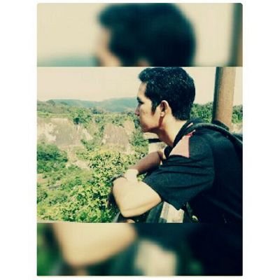 Ingat lah ALLAH disaat senang, maka DIA akan  mengingat kita diwaktu susah