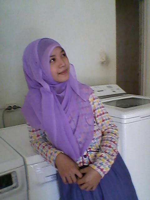 Twitter : @kirana_alc
IG : @kirana_ulfa
Pin BB : 512035E5