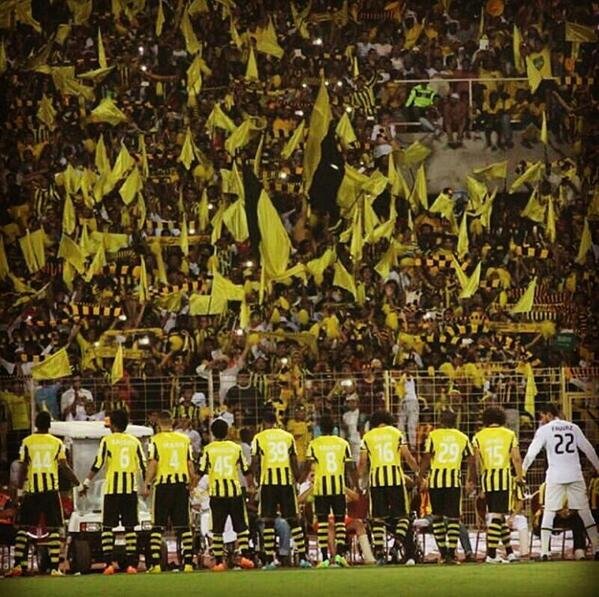 طالب جامعي أبتليت بالكرة وبحب عميدها الإتحاد أتمنى يوما أن أكون مثالا يحتذى به أغرد بكل شيء السياسة والرياضة أجد نفسي فيها كثيرا