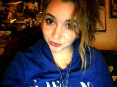 Just an ordinary girl going through the journey that is life. Ash to my Luke - Melissa