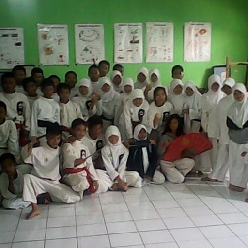 tiada hari tanpa latihan silat,,,add fb (Adi nugraha khudam perisaidiri)