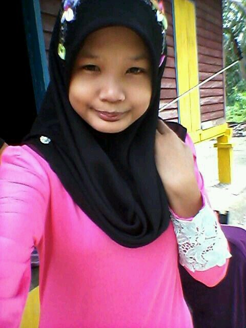 my name is mohd khairul nizam aka Khai JDT stay Johor age 26 . .Luaskan Kuasamu Johor :D