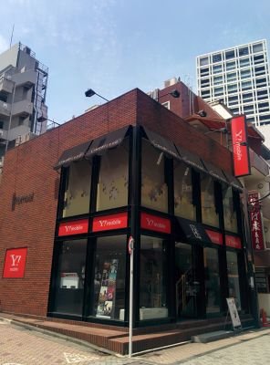 ワイモバイル赤坂です!! お得なキャンペーン情報など随時ご紹介致します！TEL:070-6468-6116
https://t.co/3thPeN6aU6 
https://t.co/SsdkWQXBc1
https://t.co/EOsudlPVRY