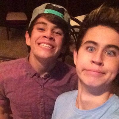 hi i'm amy and i love hayes ☀ matt espinosa ☀️ hayes grier messaged me