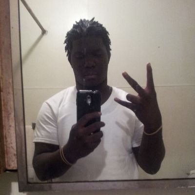 im dat nigga keepz it real dont fuck with fuck niggaz hmu kik name THOT KING