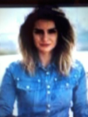 En başta söylemek gerekirse ben harika bir kızım en sevdiğim fil korku filmleri en sevdiğim dizi ise küçük aga dır
gitar çalmaya bayılırım