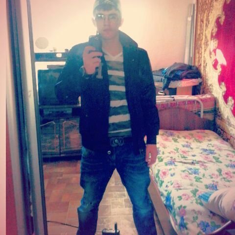 Hip Hop is my life!
Rapper Name: B0RZ
Im originally from Chechenya! 
Bout to make my own studio until then ill be in Touch!