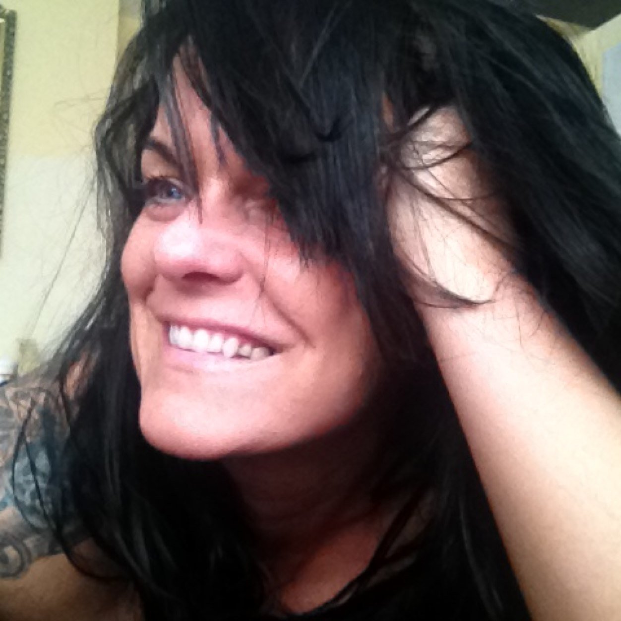 I am a self employed Deep Tissue Massage Therapist who is also sub contracted to massage the Stars/Bands whilst on tour.. No pamper strokes from me :)